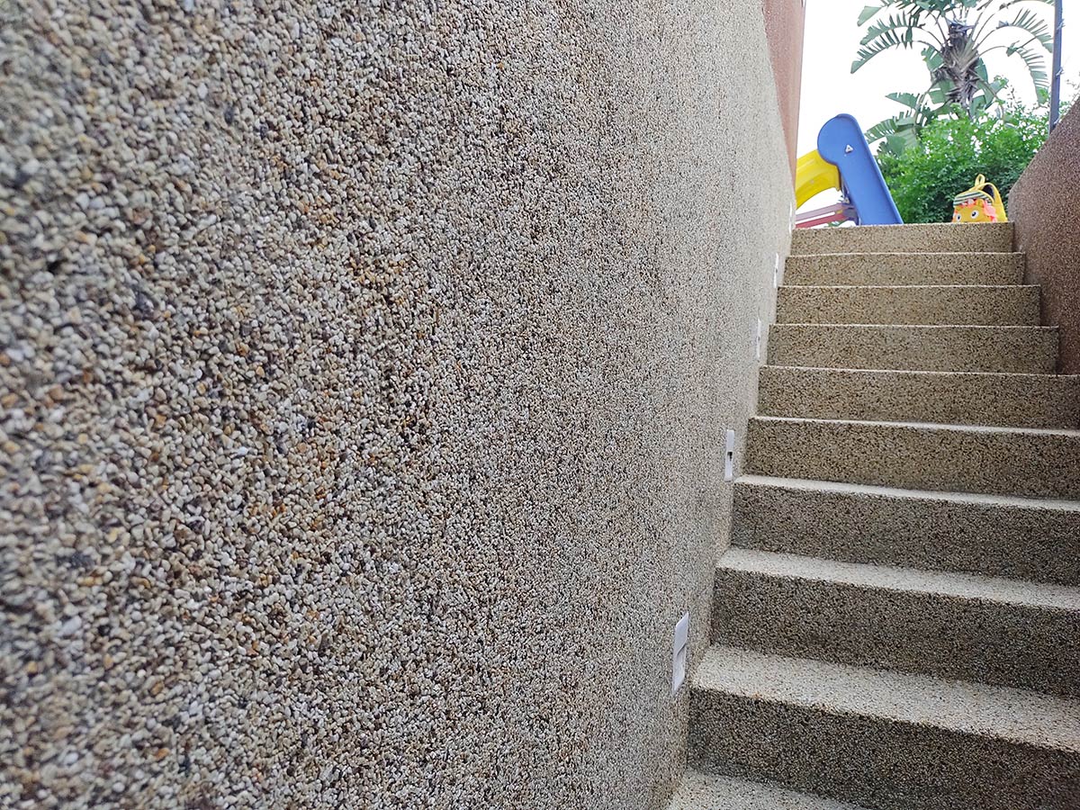 Crescimento contínuo em todos os sentidos: Qualidade, Conhecimento, Inovação e Atendimento, alcançando níveis de negócios nacionais e internacionais.